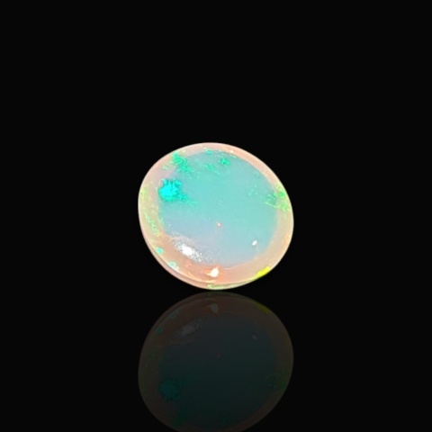 Ethiopian opal cabochon fi 8 mm no 979
