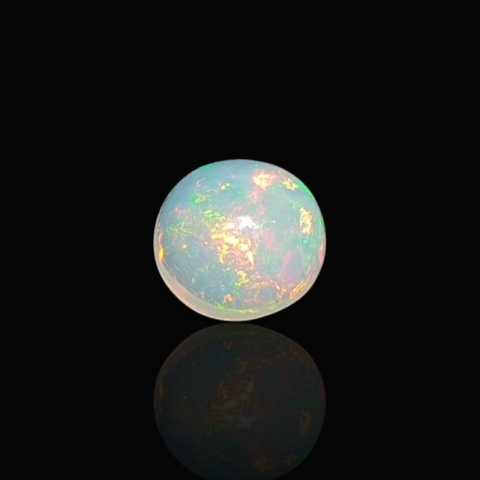 Ethiopian opal cabochon fi 8 mm no 980