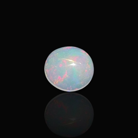 Ethiopian opal cabochon fi 8 mm no 990