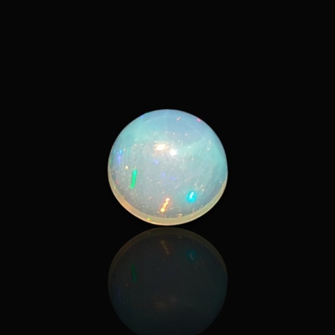 Ethiopian opal cabochon fi 9 mm no 962