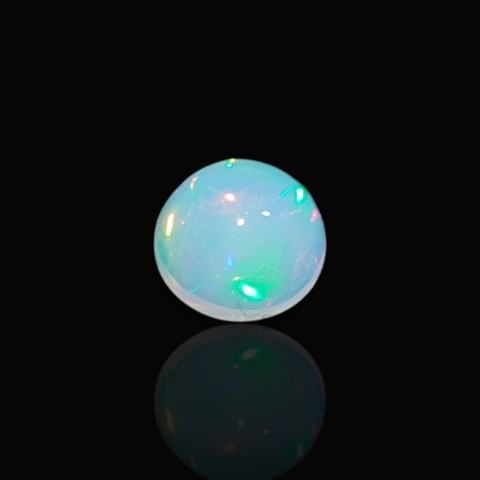 Ethiopian opal cabochon fi 9 mm no 965