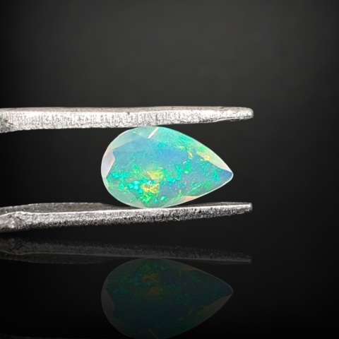 Ethiopian faceted opal 9x6 mm no A207