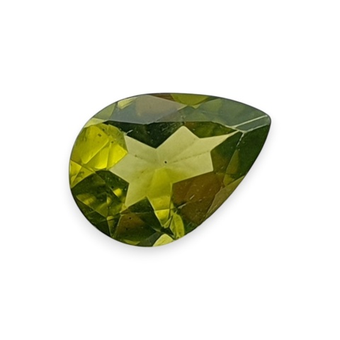Perydot łezka fasetowana 9x6 mm nr 4