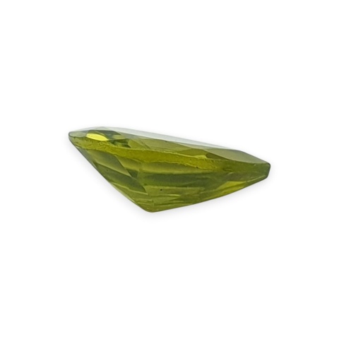 Perydot łezka fasetowana 9x6 mm nr 4
