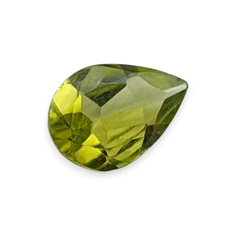 Perydot łezka fasetowana 9x6 mm nr 7