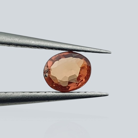 Sapphire oval faceted 5x4 mm no 11