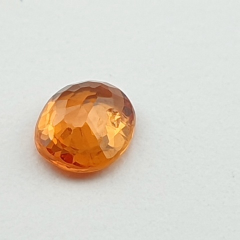 Sapphire oval faceted 5x4 mm no 15