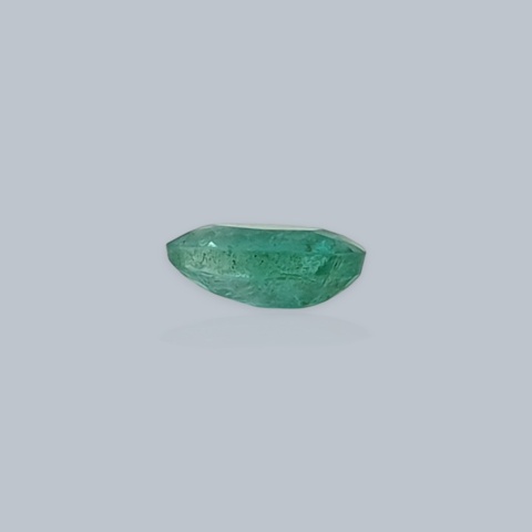 Emerald oval faceted 5x3 mm no 10