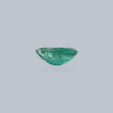 Emerald oval faceted 5x3 mm no 8