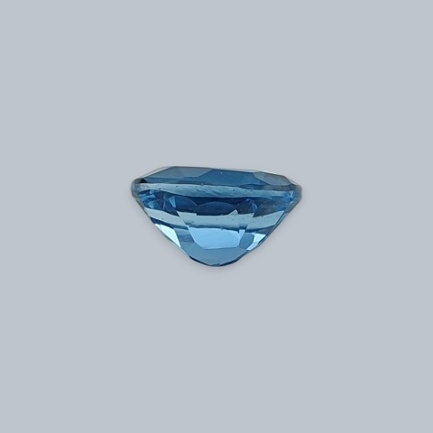 Topaz London Blue Oval Faceted 7x5 mm no 19