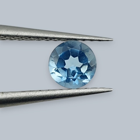 Topaz Swiss Blue Round Faceted fi 4 mm no 13