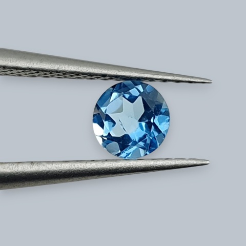 Topaz Swiss Blue Round Faceted fi 4 mm no 14