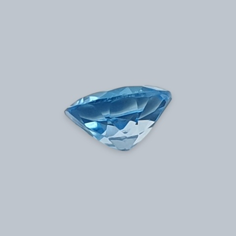 Topaz Swiss Blue Round Faceted fi 4 mm no 14