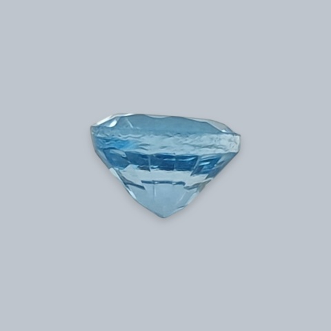 Topaz Swiss Blue Round Faceted fi 4 mm no 23