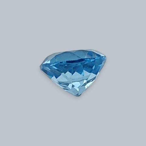 Topaz swiss blue fasetowany okrągły fi 4 mm nr 2