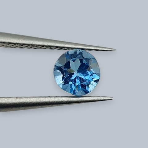Topaz Swiss Blue Round Faceted fi 5 mm no 22