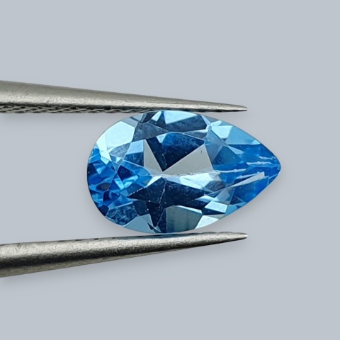 Topaz Swiss Blue Teardrop Faceted 8x5 mm no 46