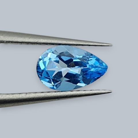 Topaz Swiss Blue Teardrop Faceted 8x5 mm no 55