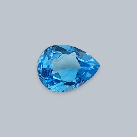 Topaz Swiss Blue Teardrop Faceted 8x6 mm no 52