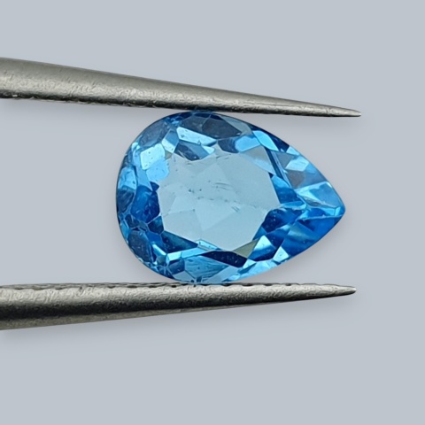 Topaz Swiss Blue Teardrop Faceted 8x6 mm no 52