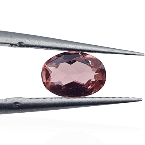 Tourmaline oval faceted 7x5 mm no 42