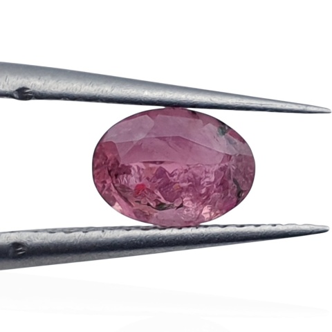 Tourmaline oval faceted 7x5 mm no 47