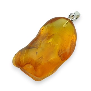 Baltic Amber Pendant 32x19 mm no 90