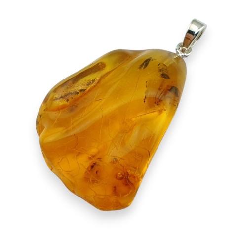 Bursztyn bałtycki zawieszka 37x26 mm nr 103