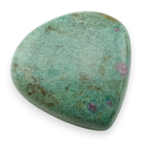 Rubin w fuchsycie kaboszon 26x25 mm nr 131