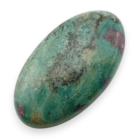 Rubin w fuchsycie kaboszon 29x17 mm nr 100