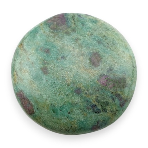 Rubin w fuchsycie kaboszon fi 27 mm nr 95