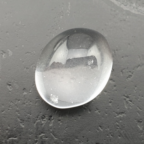 Kryształ górski kaboszon 18x14 mm nr 105