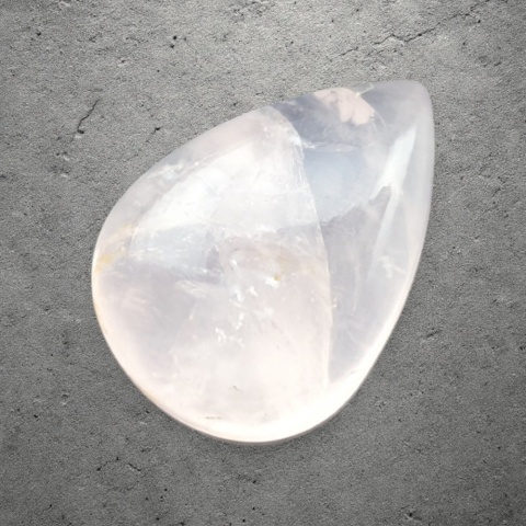 Kwarc różowy kaboszon 20x14 mm nr 288