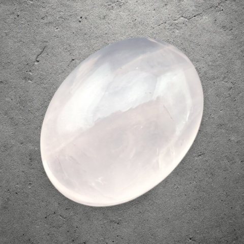 Kwarc różowy kaboszon 21x16 mm nr 224