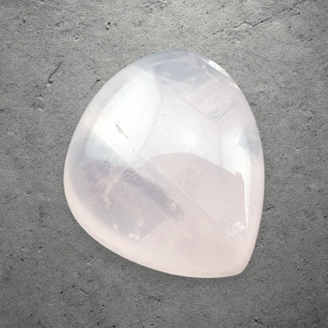 Kwarc różowy kaboszon 22x19 mm nr 227