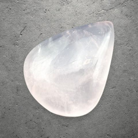 Kwarc różowy kaboszon 23x18 mm nr 223