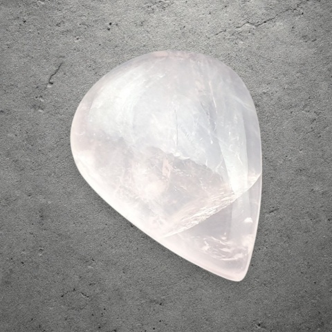 Kwarc różowy kaboszon 23x18 mm nr 223