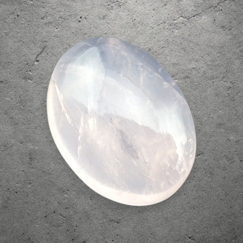 Kwarc różowy kaboszon 24x18 mm nr 201