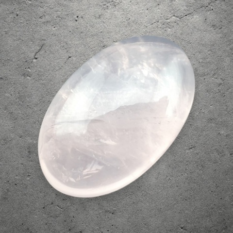 Kwarc różowy kaboszon 25x16 mm nr 199