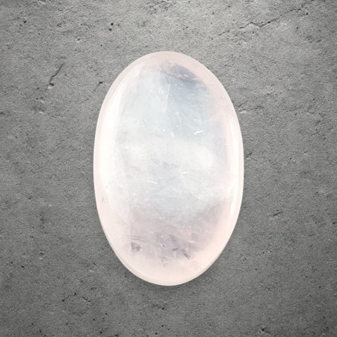 Kwarc różowy kaboszon 25x16 mm nr 206