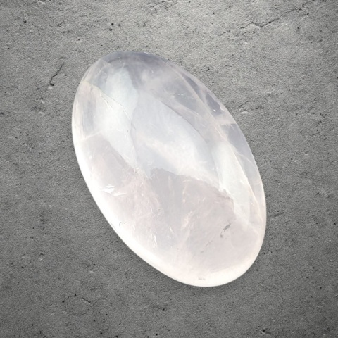 Kwarc różowy kaboszon 26x16 mm nr 255