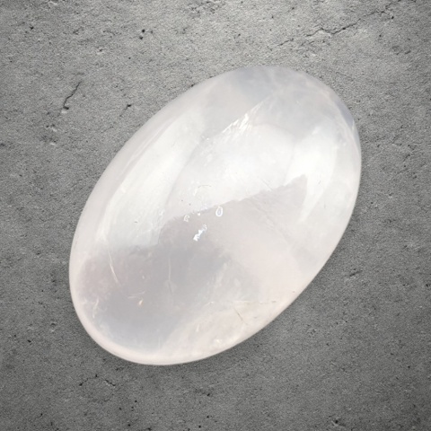 Kwarc różowy kaboszon 26x18 mm nr 273