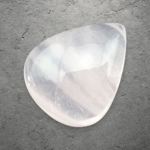 Kwarc różowy kaboszon 26x21 mm nr 182