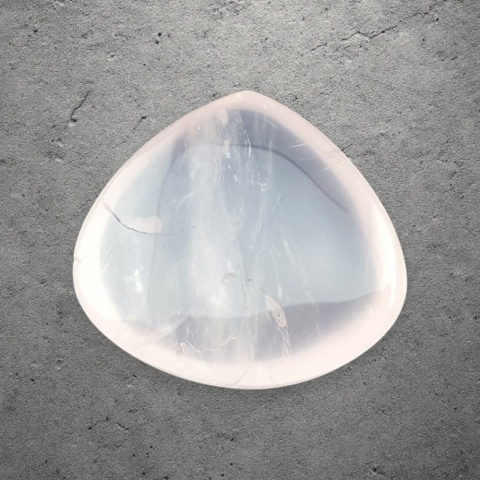 Kwarc różowy kaboszon 27x25 mm nr 196