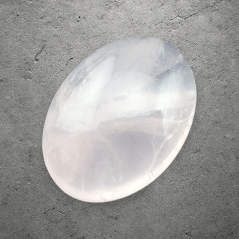 Kwarc różowy kaboszon 29x21 mm nr 185