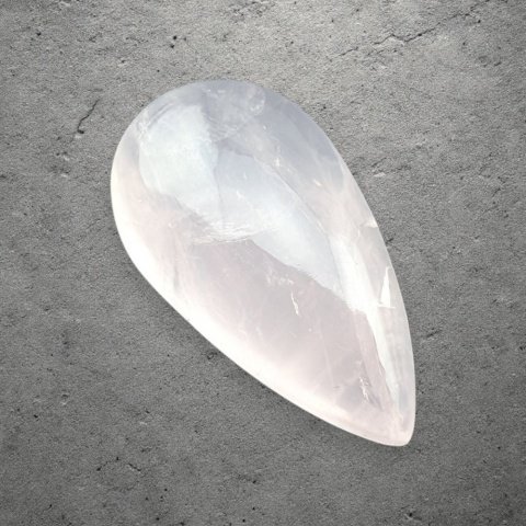 Kwarc różowy kaboszon 30x16 mm nr 217