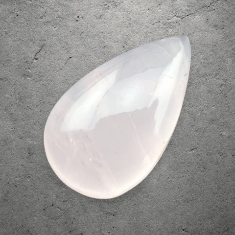 Kwarc różowy kaboszon 30x18 mm nr 203