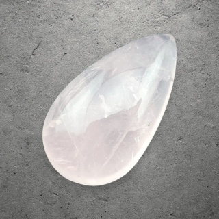 Kwarc różowy kaboszon 33x18 mm nr 181