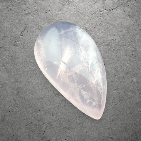 Kwarc różowy kaboszon 33x19 mm nr 184