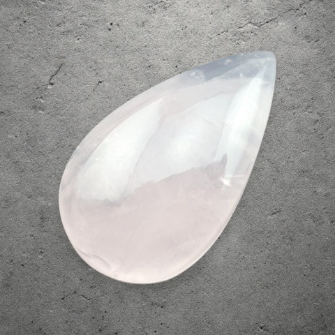 Kwarc różowy kaboszon 33x19 mm nr 187